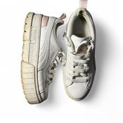 White Puma trainers with pink accents and a chunky sole #lifestyle in uk size 5 USA 6C sku 6899
