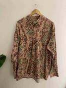 Vintage a la folie peach floral pattern medium long sleeve shirt image