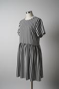 Vintage women black &amp; white stripe babydoll round neck midi dress UK 10|L34 W15|SKU 6621 image