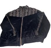 ZARA bomber jacket in size small  L27 W21 SKU 6248