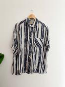 Vintage mens stripe print blue and white large short sleeve shirt image