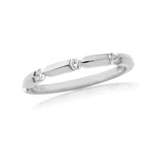 18k White Gold Diamond Notch Ring image