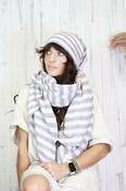 Stripe knit scarf (Pink and grey) image