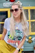 Surfing tee (pearl grey) image