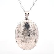 Large heavy oval silver locket 38726