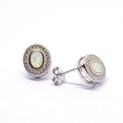 Oval cabochon Opaline stud 34090