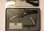 BUCK Knives - 381 Trapper and 133 Large Folder Combo Set With Collectors Tin image