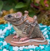 Mouse with Saddle