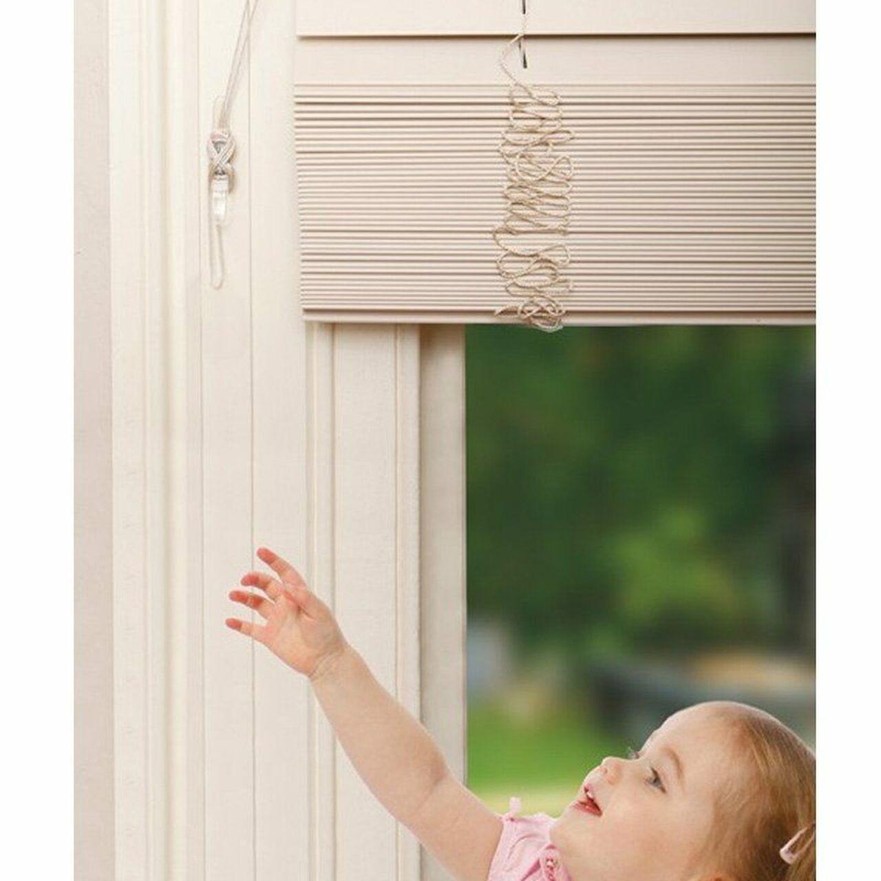 Dreambaby Blind Cord Wraps 4 Pack - Transparent, Prevents Strangulation, Suitable for all blinds