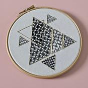 blackwork triangles pdf pattern — be alice.