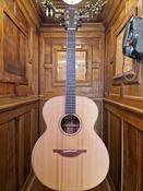 Lowden O-35