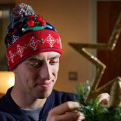 Flash! Luxury Beanie – Light-Up Christmas Tree Hat (One Size) image