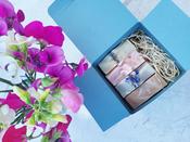 Medium Gift Set