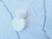 Light detangling conditioner bar