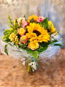 Sunflower Bouquet in Sisal Frame