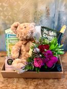 New Mum Hamper &amp; Prosecco image