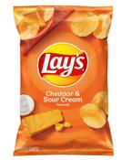 Lay's Cheddar &amp; Sour Cream Potato Chips 184g
