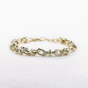 Ladies Oval Link with Rings Bracelet Weighing 6.7g in 9ct Yellow Gold image
