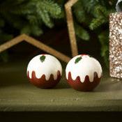 CHRISTMAS PUDDING SALT &amp; PEPPER SET CERAMIC