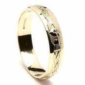 Alliance gravée Claddagh pour homme
