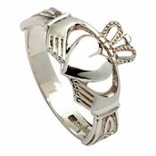 Silberner Claddagh für Herren mit Trinity
