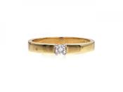 Diamond solitaire engagement ring in 18kt yellow gold image