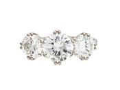 Retro Graduating Three Stone Diamond Ring in Platinum image