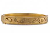 Fine Victorian Ivy Leaf Hinged Bangle In 15kt Yellow Gold image