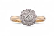 Edwardian Old Mine Cut Diamond Daisy Cluster Ring In Platinum And 18kt Yellow Gold image