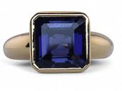 Vintage Bezel Set Iolite In 18kt Yellow Gold image