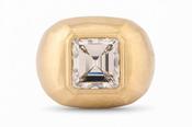 Asscher Cut Diamond Ring in 18k Yellow Gold image