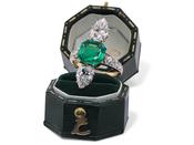 Belle Èpoque Colombian emerald and diamond vertical three stone ring