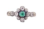LATE GEORGIAN EMERALD AND DIAMOND CLUSTER RING, CIRCA 1820 image