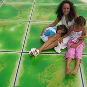 Liquid Floor Tile Green / Yellow