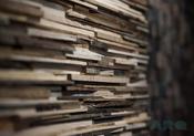 Natural Wood - Wood wall with a rustic look - DesignEmporium