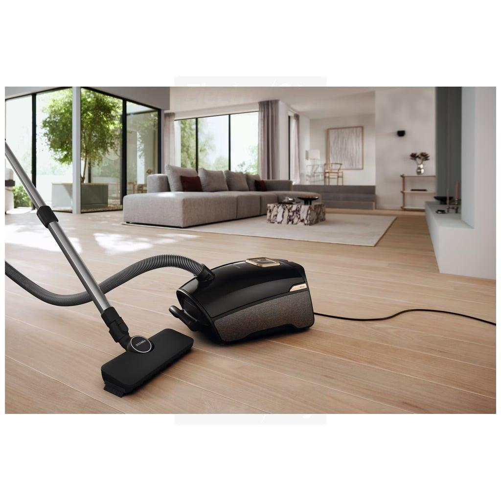 Miele Guard L1 AllFloor Vacuum Cleaner Obsidian Black | Black Hose Brush