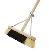 DOSCO 18'' B&amp;W STAGE BRUSH C/W STAY AND HANDLE B3