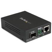 StarTech.com Multi-Mode (MM) / Single Mode (SM) Fiber Media Converter for 10/100/1000 Networks, Standalone Gigabit Ethernet to Fiber Converter, Open SFP Slot - TAA