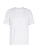 T-Shirt in White image