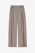 Barrel Trousers in Taupe