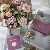 Opulent Winter Trending Gift Box, Chocolates &amp; Card