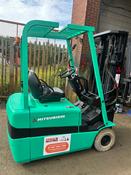 Mitsubishi 18kt. 4.8 mtr mast container spec with side shift 
