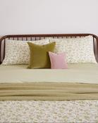 Foxford Reversible Dainty Lily Duvet Set image