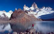 Trekker and Laguna de los Tres beneath Mt Fitz Roy, Parque Nacional los Glaciares, Patagonia, Argentina.