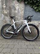 Trek  Madone SLR 7 AXS ML White - RSL Wheels image