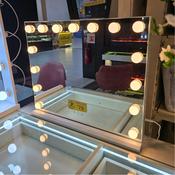 15 Bulb Hollywood Style Mirror with Lights – 58 x 48cm with USB Port