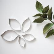Suzanne Esper - Hard Ruscus Leaf