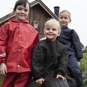 Bright and Cheerful Cosy ELKA Rain Jacket for Kids – Weather-Ready in Navy or Red - Glana image