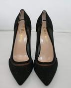 Mel Court Heel image