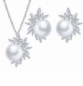 Pria Pearl Set
